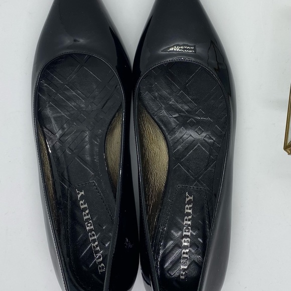 Pre-Owned Burberry Black Patent Leather - Picture 5 of 5
